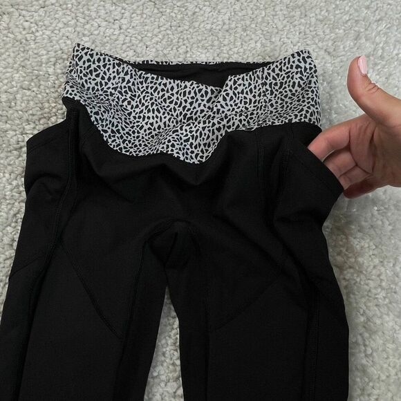 Lululemon All The Right Places Legging Black Miss Mosaic White - Picture 6 of 11